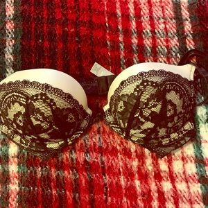 New condition victoria secret bras